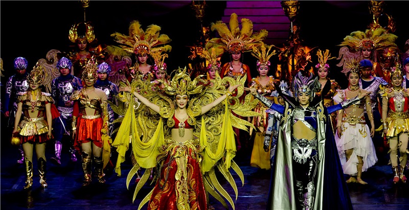 Golden Mask Dynasty Show