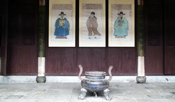 Tangyue Memorial Archways